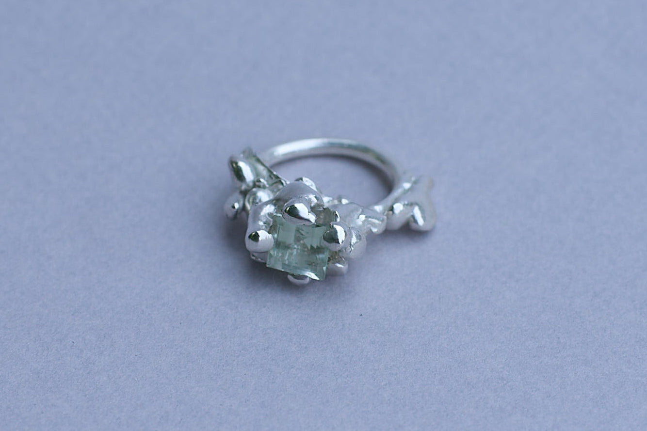 Green Pearl Quartz Ring